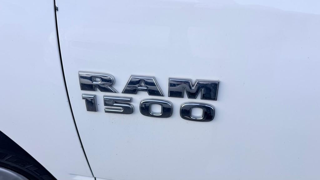 RAM 1500 Tradesman Quad Cab 4WD 2015