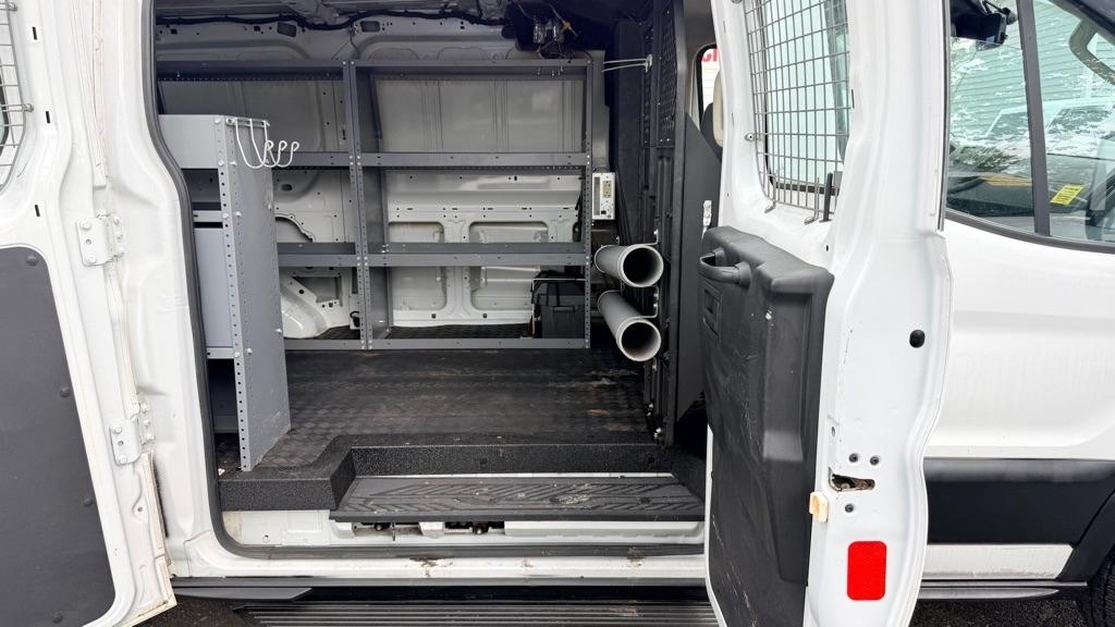 Ford Transit 250 Van Low Roof 60/40 Pass.130-in. WB 2016