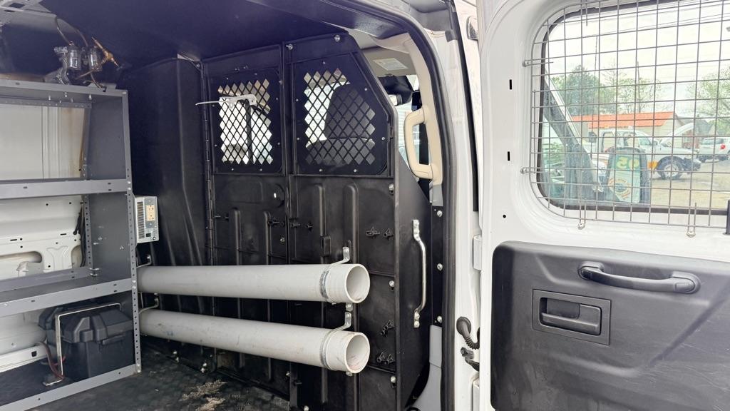 Ford Transit 250 Van Low Roof 60/40 Pass.130-in. WB 2016