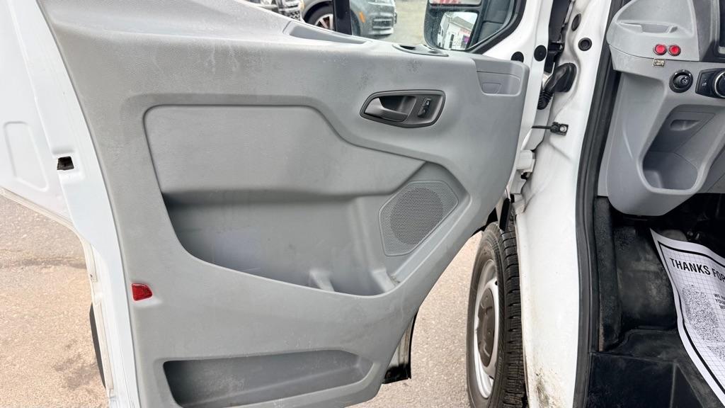 Ford Transit 250 Van Low Roof 60/40 Pass.130-in. WB 2016