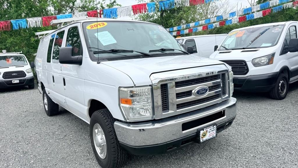 Ford Econoline E-350 Super Duty 2013