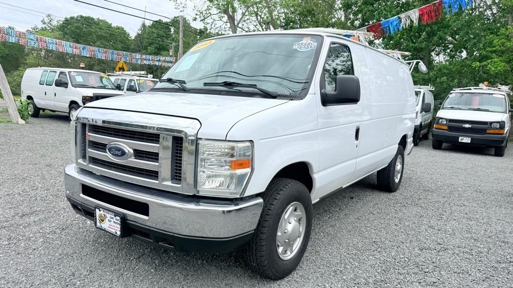 Ford Econoline E-350 Super Duty 2013