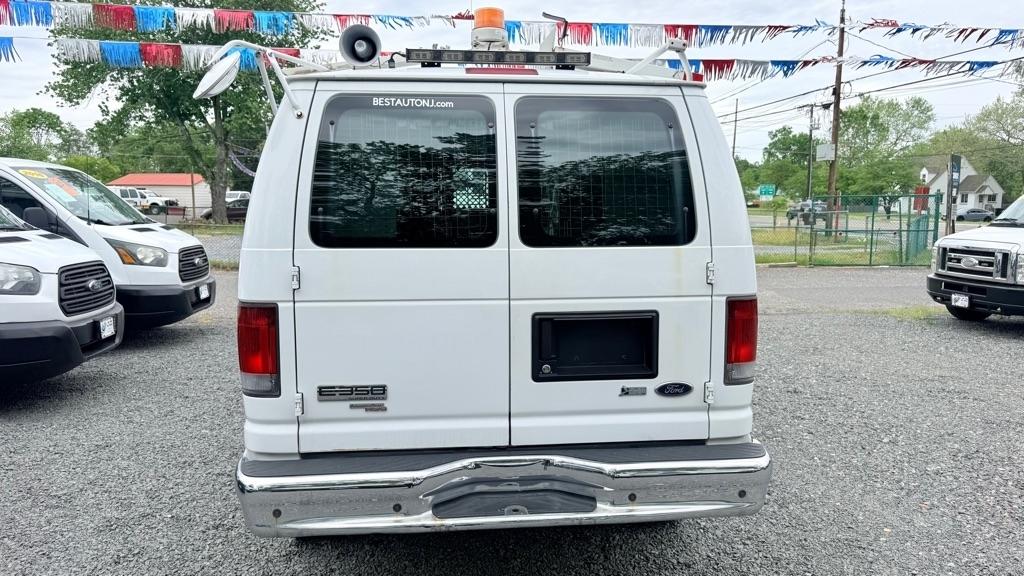 Ford Econoline E-350 Super Duty 2013