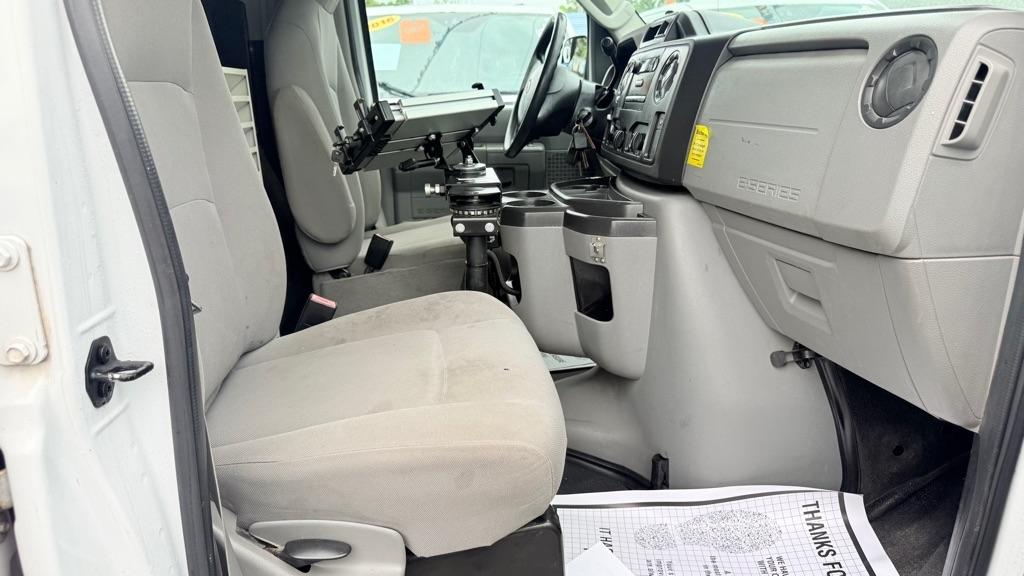 Ford Econoline E-350 Super Duty 2013