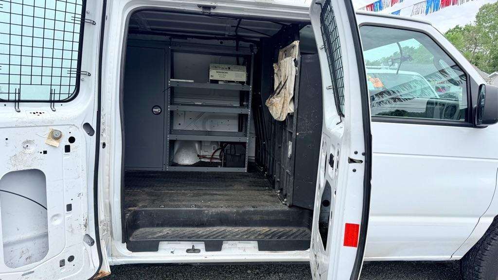 Ford Econoline E-350 Super Duty 2013