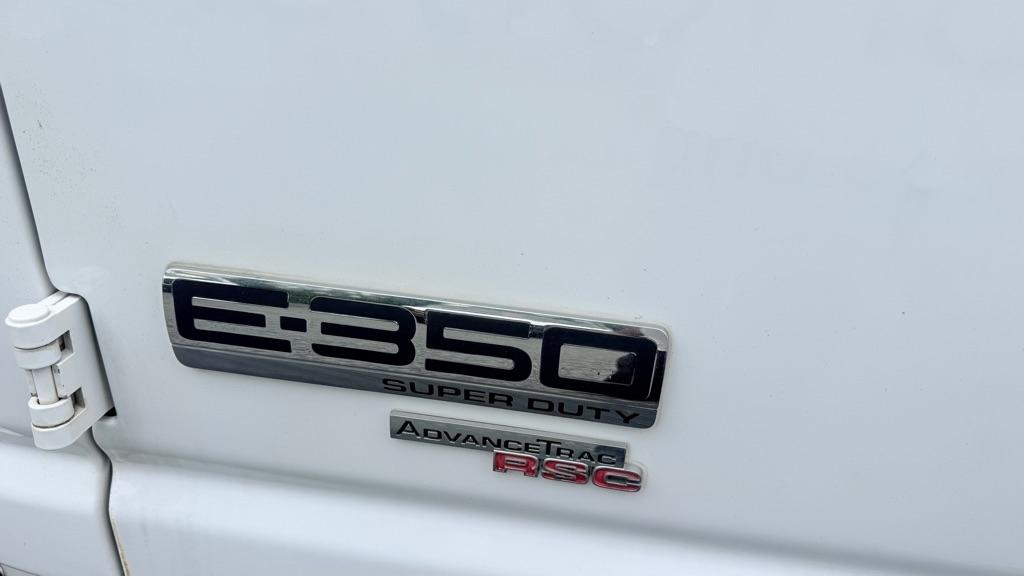 Ford Econoline E-350 Super Duty 2013