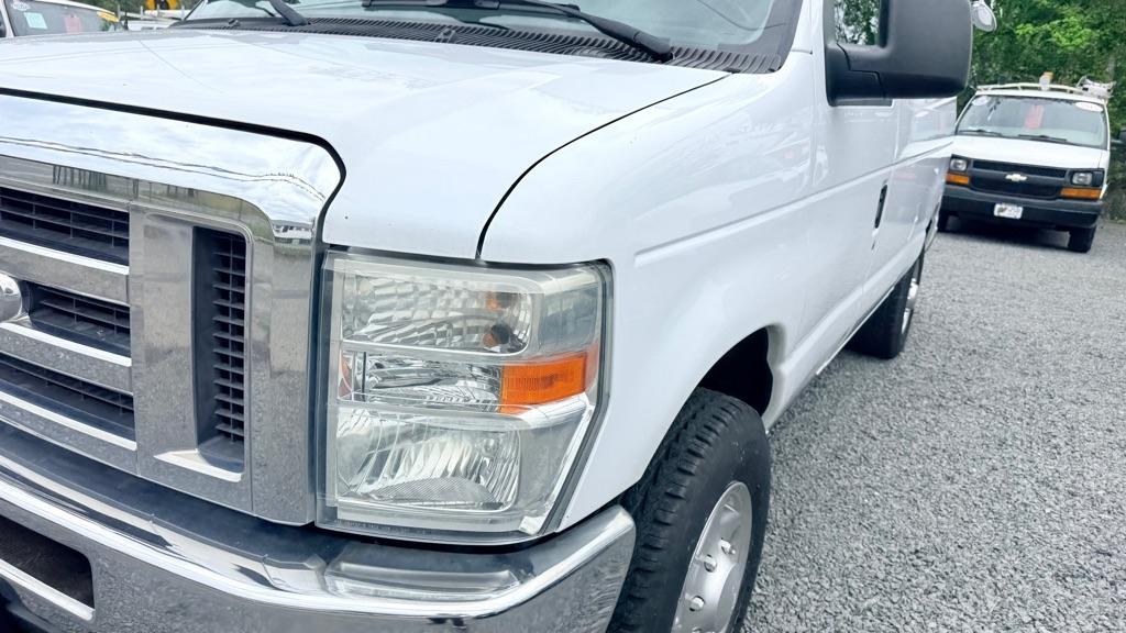 Ford Econoline E-350 Super Duty 2013