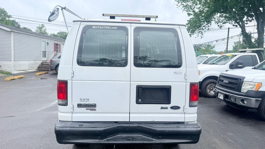 Ford Econoline E-350 Super Duty 2014