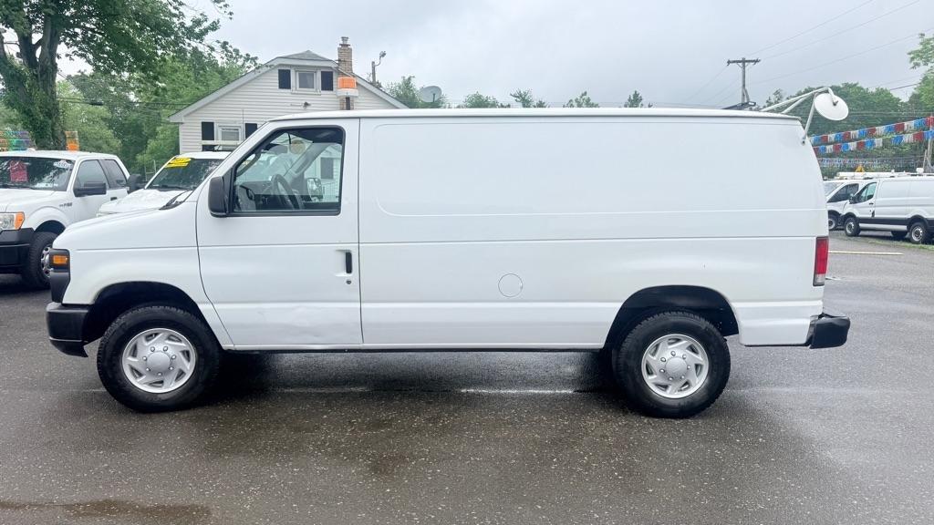 Ford Econoline E-350 Super Duty 2014