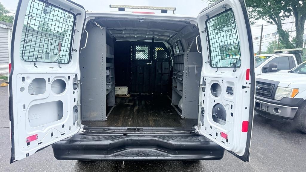Ford Econoline E-350 Super Duty 2014