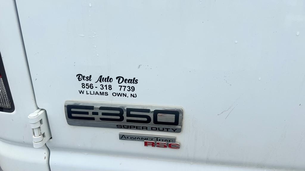 Ford Econoline E-350 Super Duty 2014