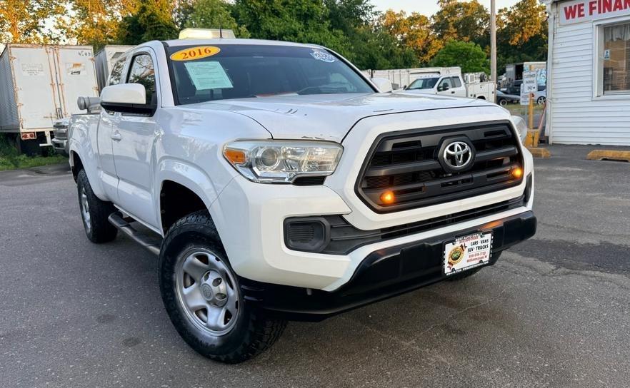 Toyota Tacoma SR5 Access Cab I4 6AT 4WD 2016