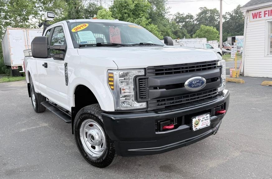 Ford F-250 SD XL SuperCab 4WD 2019