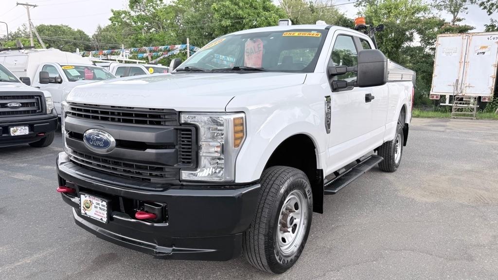 Ford F-250 SD XL SuperCab 4WD 2019