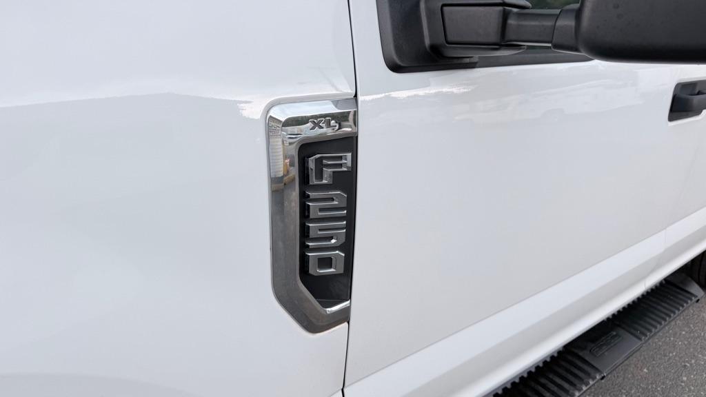 Ford F-250 SD XL SuperCab 4WD 2019