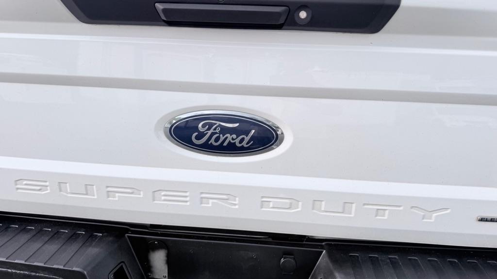 Ford F-250 SD XL SuperCab 4WD 2019