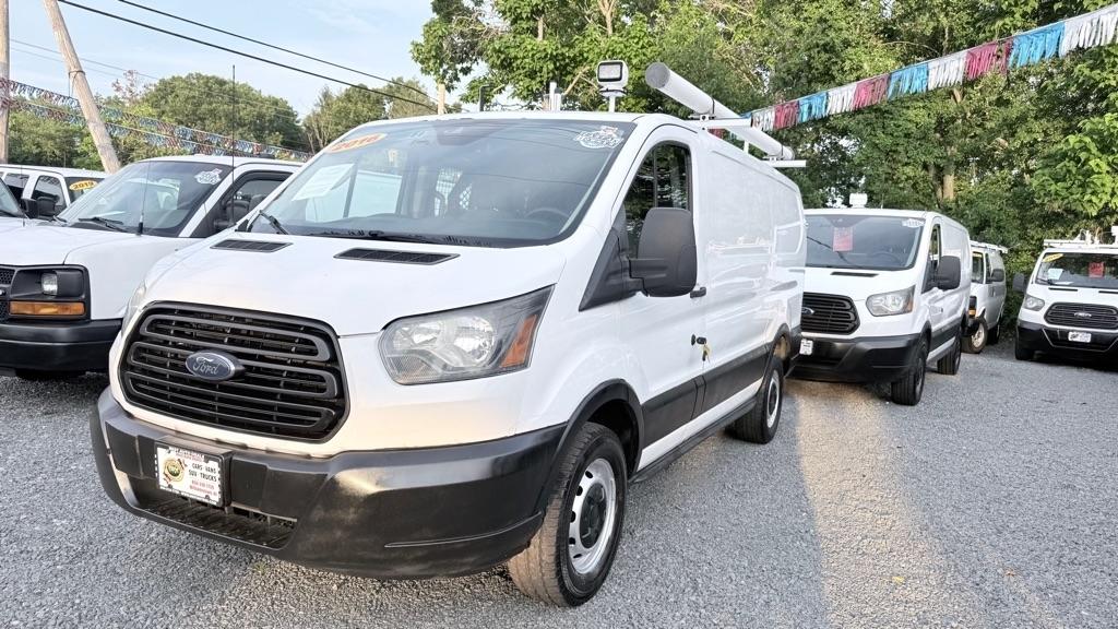 Ford Transit 250 Van Low Roof 60/40 Pass.130-in. WB 2016