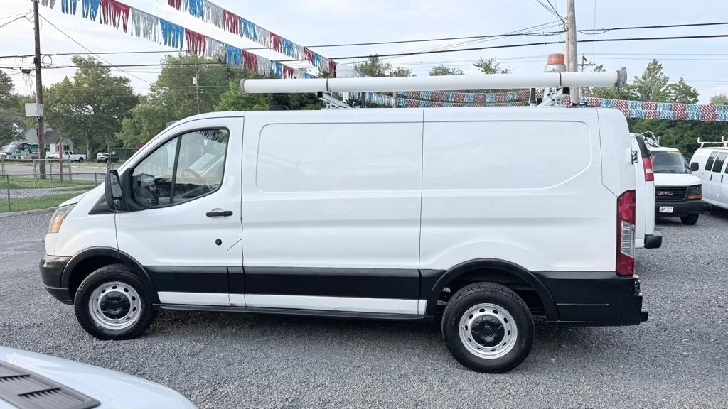 Ford Transit 250 Van Low Roof 60/40 Pass.130-in. WB 2016
