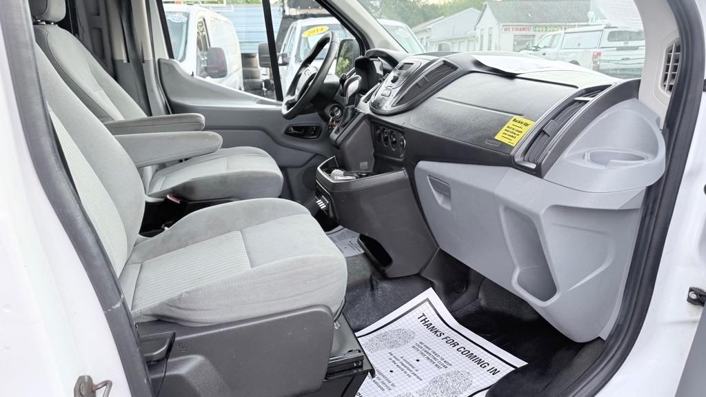 Ford Transit 250 Van Low Roof 60/40 Pass.130-in. WB 2016