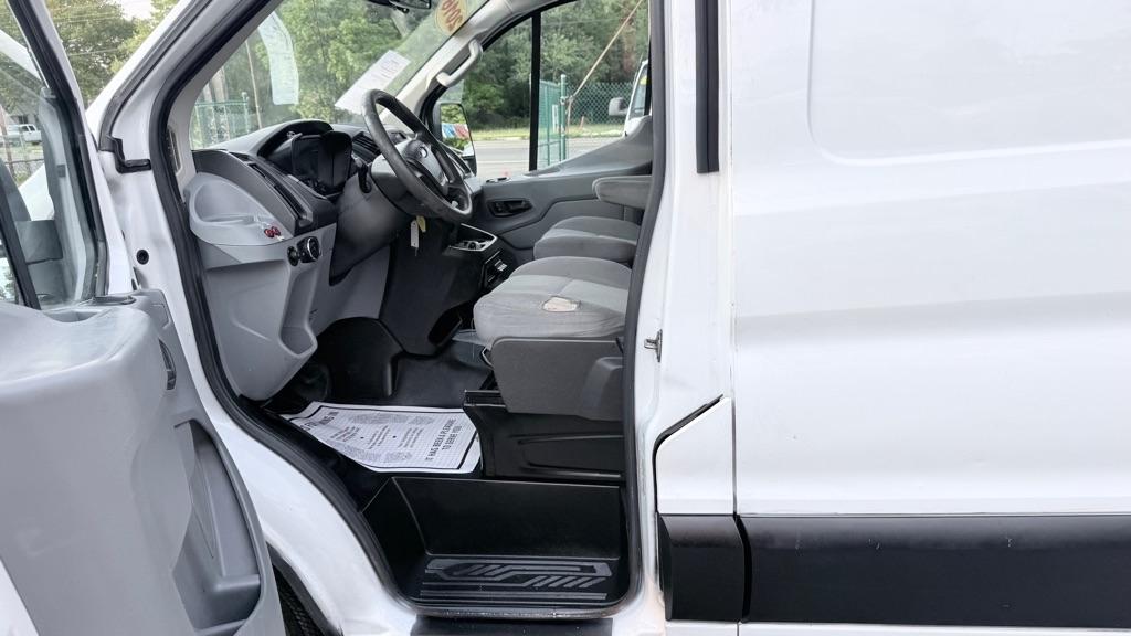 Ford Transit 250 Van Low Roof 60/40 Pass.130-in. WB 2016