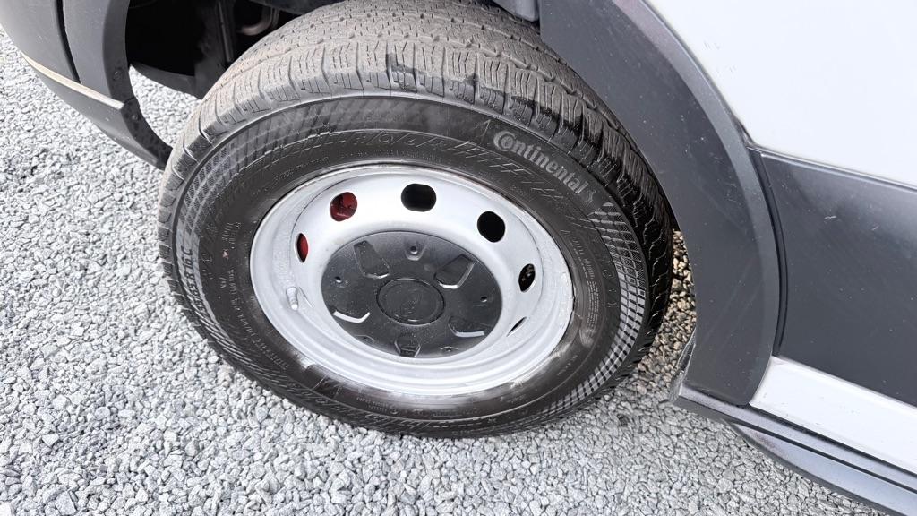 Ford Transit 250 Van Low Roof 60/40 Pass.130-in. WB 2016