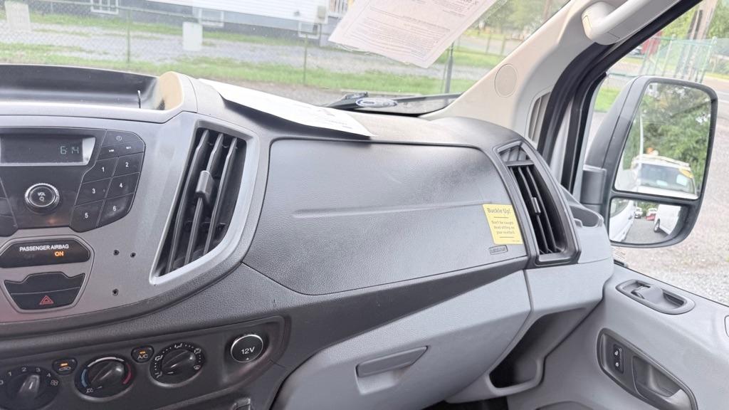 Ford Transit 250 Van Low Roof 60/40 Pass.130-in. WB 2016