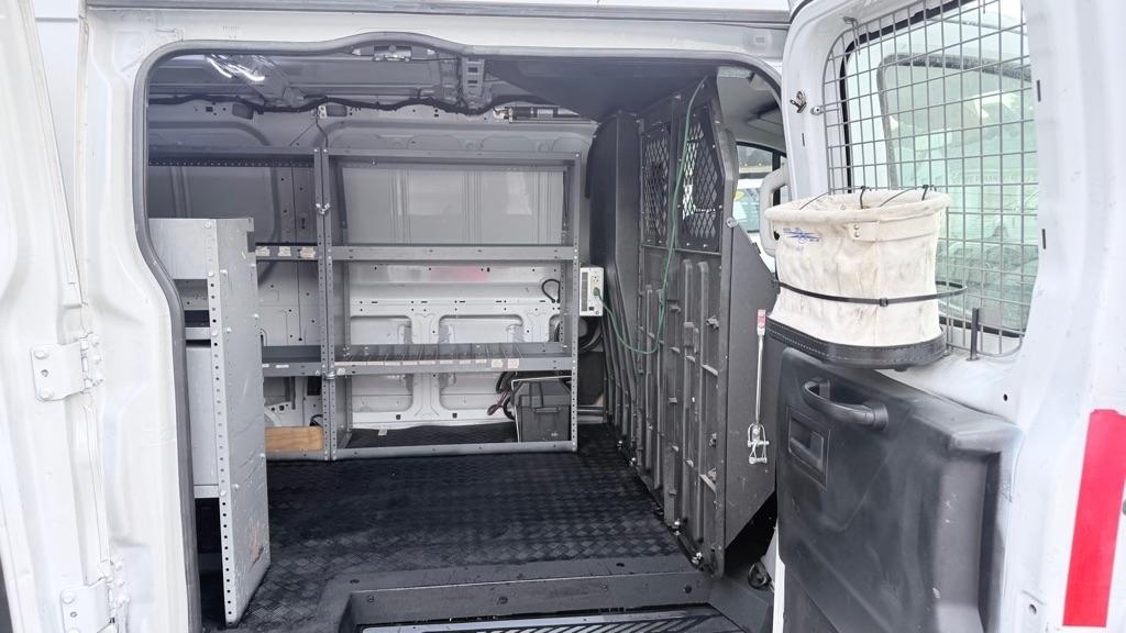 Ford Transit 250 Van Low Roof 60/40 Pass.130-in. WB 2016