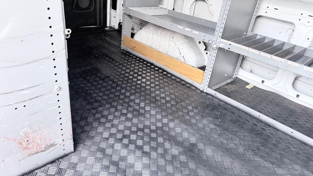 Ford Transit 250 Van Low Roof 60/40 Pass.130-in. WB 2016