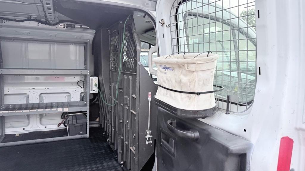 Ford Transit 250 Van Low Roof 60/40 Pass.130-in. WB 2016