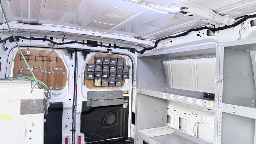 Ford Transit 250 Van Low Roof 60/40 Pass.130-in. WB 2016