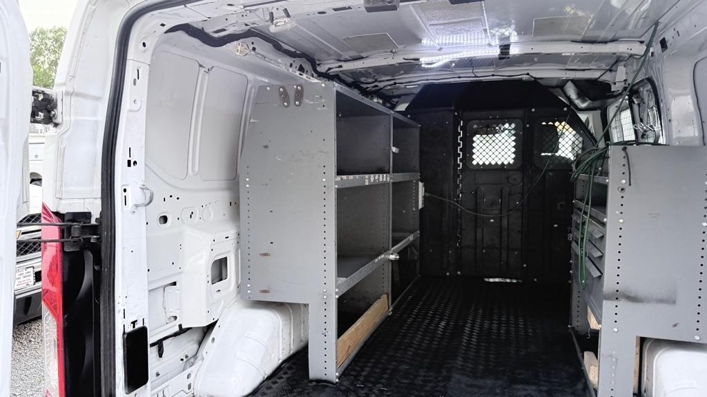 Ford Transit 250 Van Low Roof 60/40 Pass.130-in. WB 2016