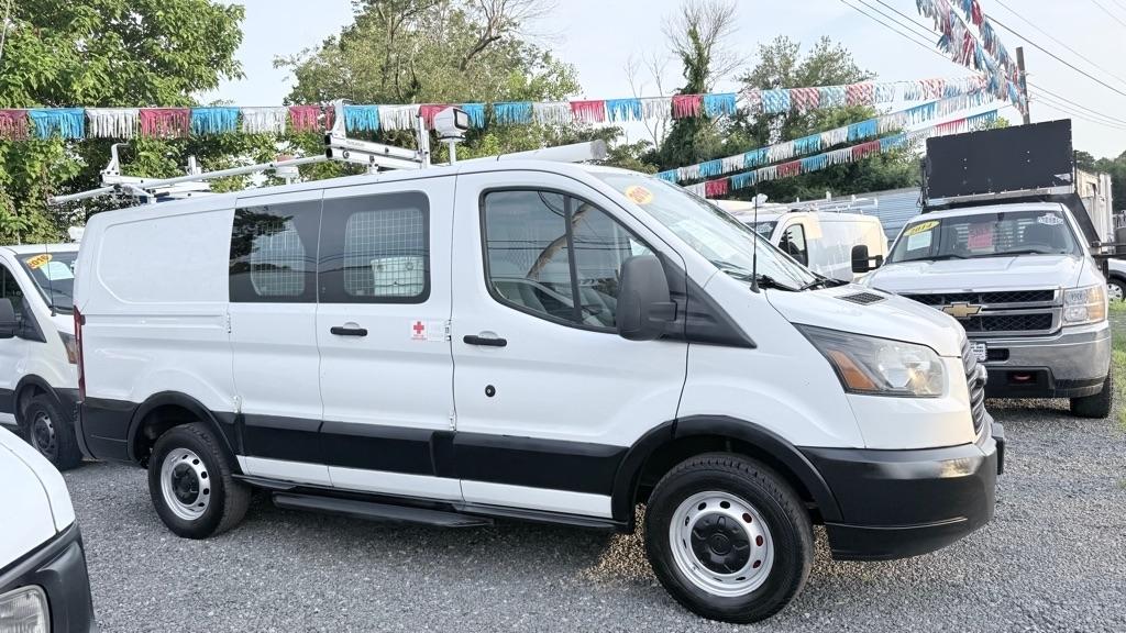 Ford Transit 250 Van Low Roof 60/40 Pass.130-in. WB 2016