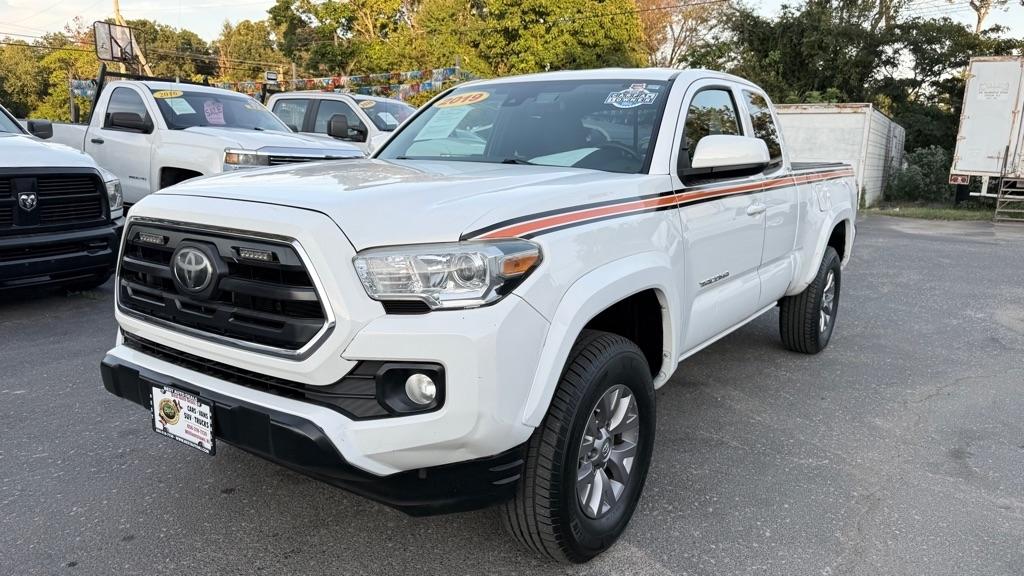 Toyota Tacoma SR5 Access Cab 6' Bed V6 AT (Natl) 2019