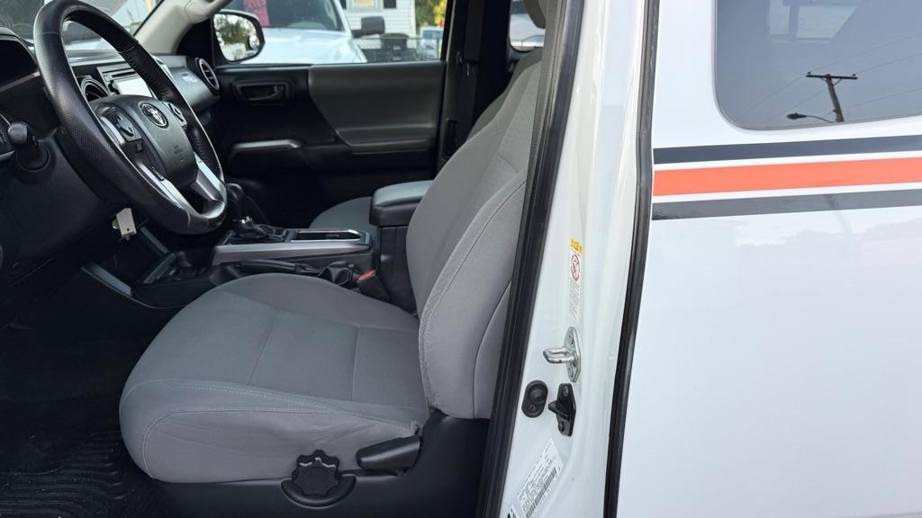 Toyota Tacoma SR5 Access Cab 6' Bed V6 AT (Natl) 2019