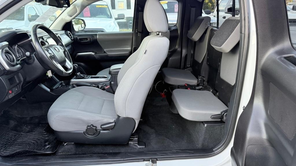 Toyota Tacoma SR5 Access Cab 6' Bed V6 AT (Natl) 2019