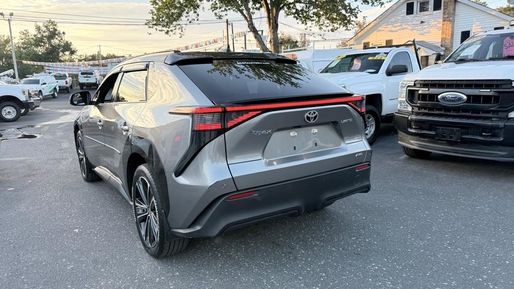 Toyota BZ4X XLE AWD (Natl) 2023