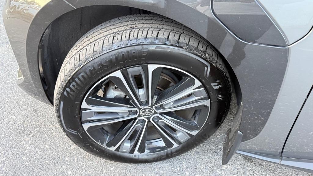 Toyota BZ4X XLE AWD (Natl) 2023