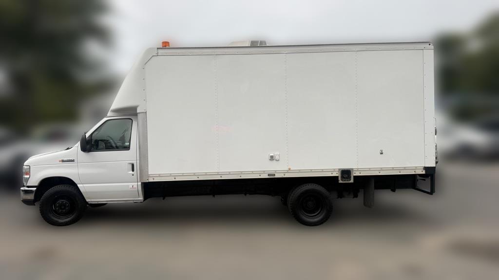 2015 Ford Econoline E-450 Super Duty 176" DRW
