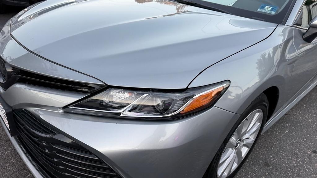 Toyota Camry LE Auto (Natl) 2020