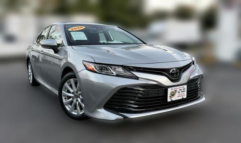 2020 Toyota Camry LE Auto (Natl)