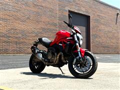 2016 Ducati Monster 821  2016 Ducati Monster 821