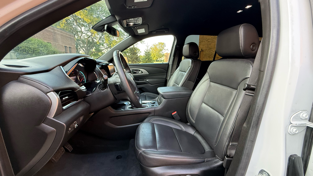 Chevrolet Traverse LT Leather FWD 2023 Chevrolet Traverse LT Leather FWD 2023