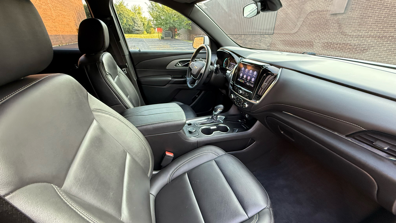 Chevrolet Traverse LT Leather FWD 2023 Chevrolet Traverse LT Leather FWD 2023
