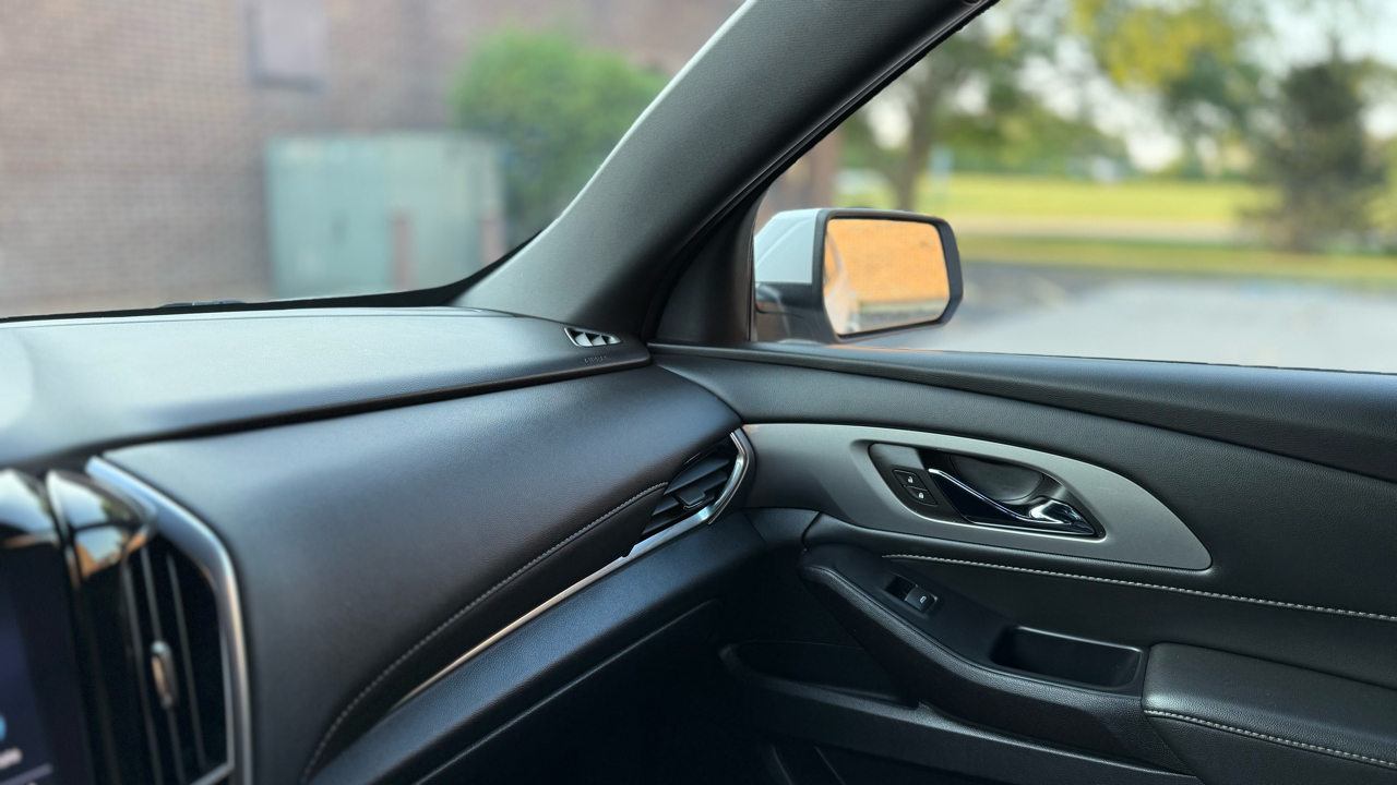 Chevrolet Traverse LT Leather FWD 2023 Chevrolet Traverse LT Leather FWD 2023