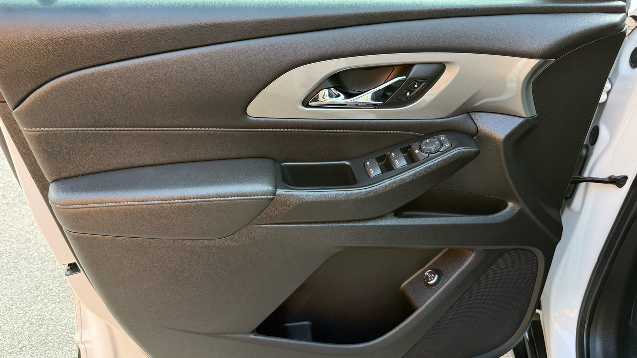 Chevrolet Traverse LT Leather FWD 2023 Chevrolet Traverse LT Leather FWD 2023