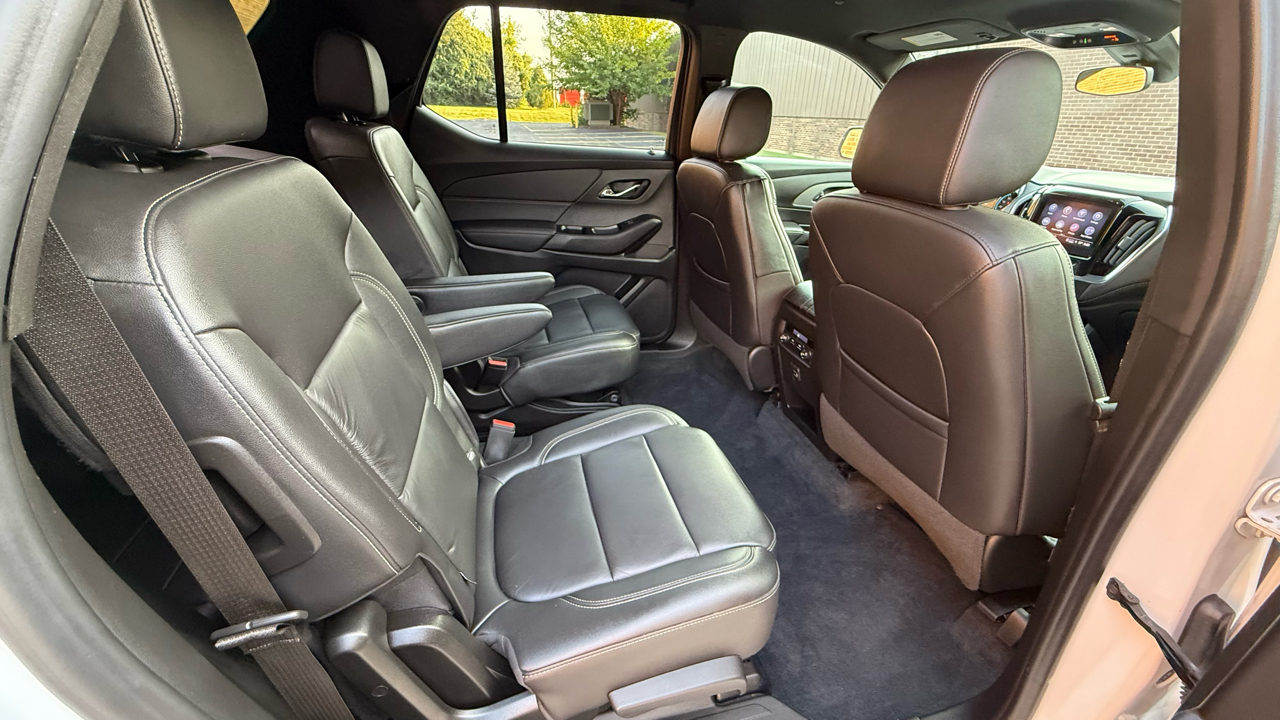 Chevrolet Traverse LT Leather FWD 2023 Chevrolet Traverse LT Leather FWD 2023