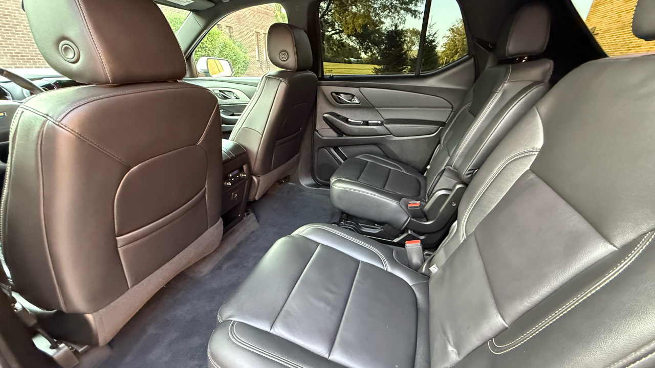 Chevrolet Traverse LT Leather FWD 2023 Chevrolet Traverse LT Leather FWD 2023