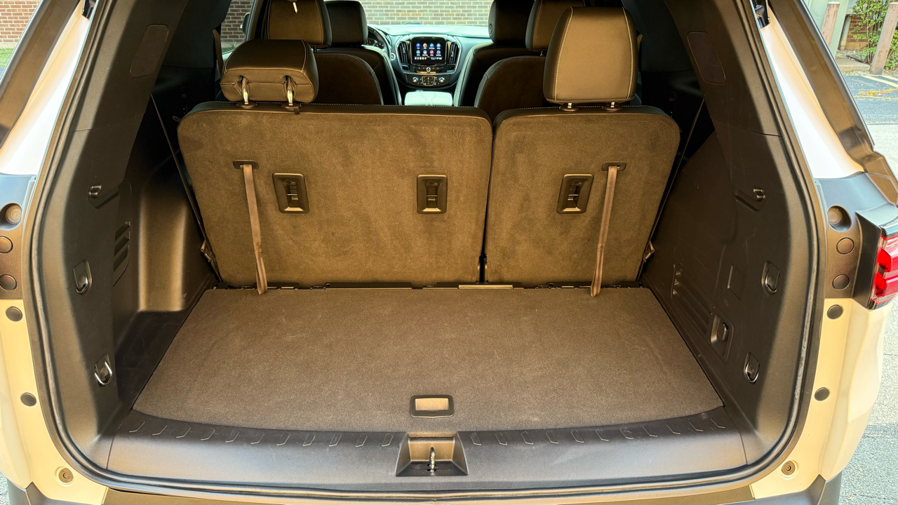 Chevrolet Traverse LT Leather FWD 2023 Chevrolet Traverse LT Leather FWD 2023