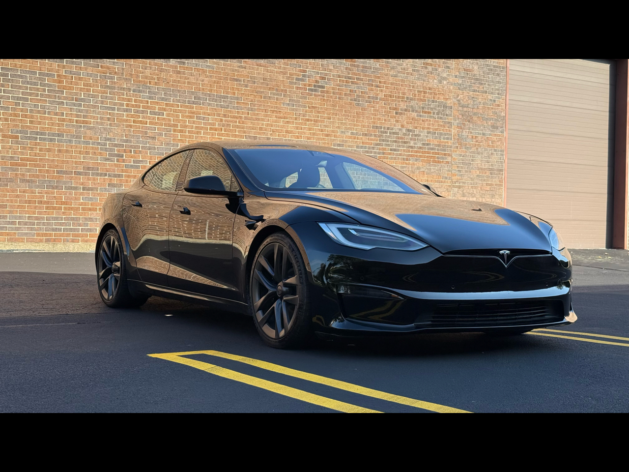 Tesla Model S Plaid AWD 2021 Tesla Model S Plaid AWD 2021