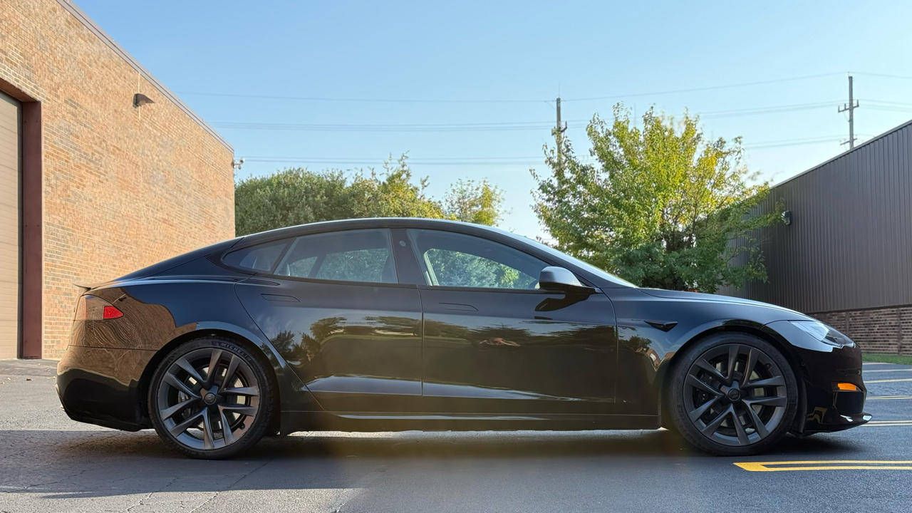 Tesla Model S Plaid AWD 2021 Tesla Model S Plaid AWD 2021